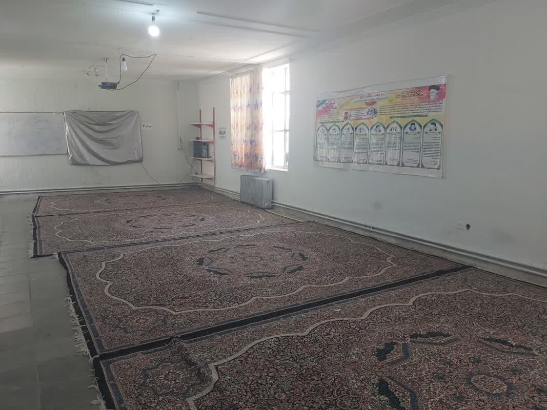 دبیرستان دخترانه دوره اول شهید پورجندقی
